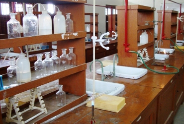 CHEMISTRY LAB